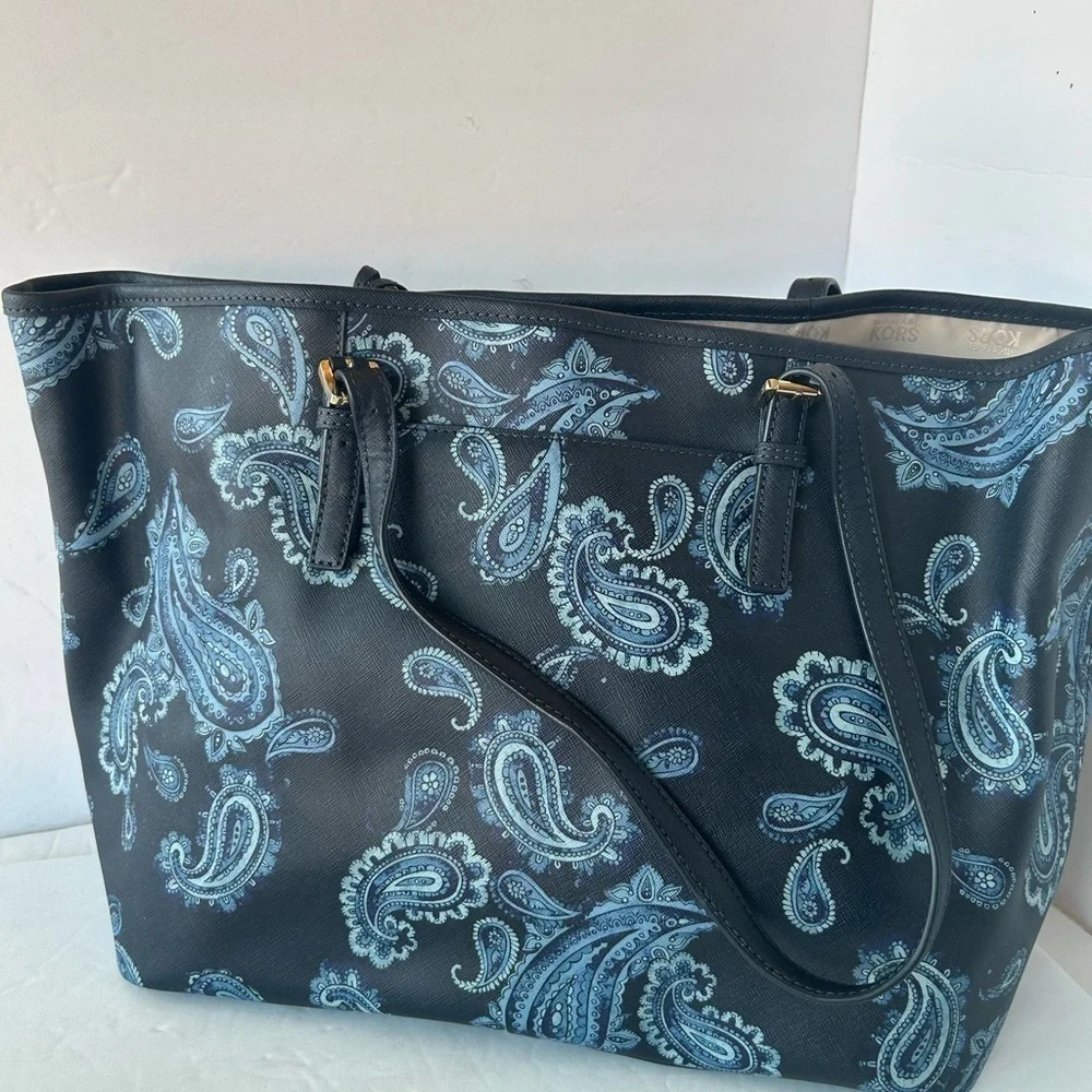 Michael Kors 2PC NWOT Admiral Paisley Jet Set Tote - Picture 7 of 12